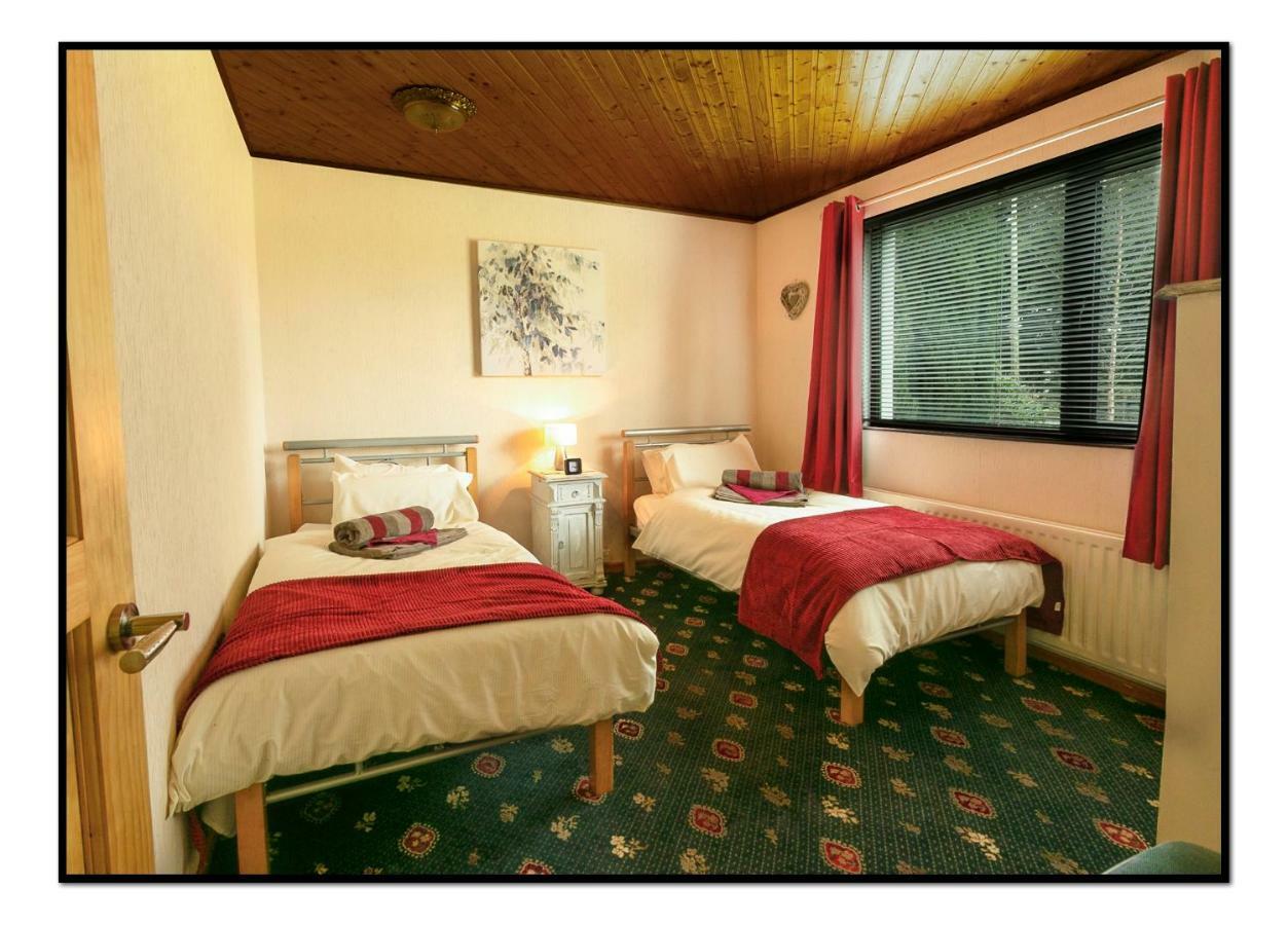 Burndavis Lodge Ballymena Buitenkant foto